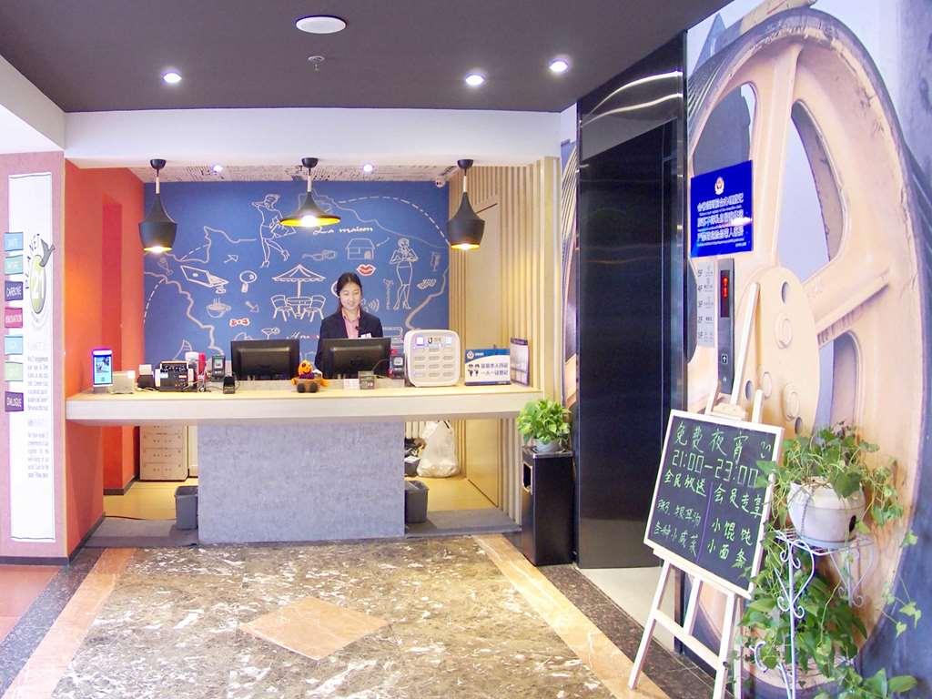 โรงแรมไอบิส ปักกิ่ง เทียนถานตงเหมิน เมโทรสเตชั่น ภายนอก รูปภาพ